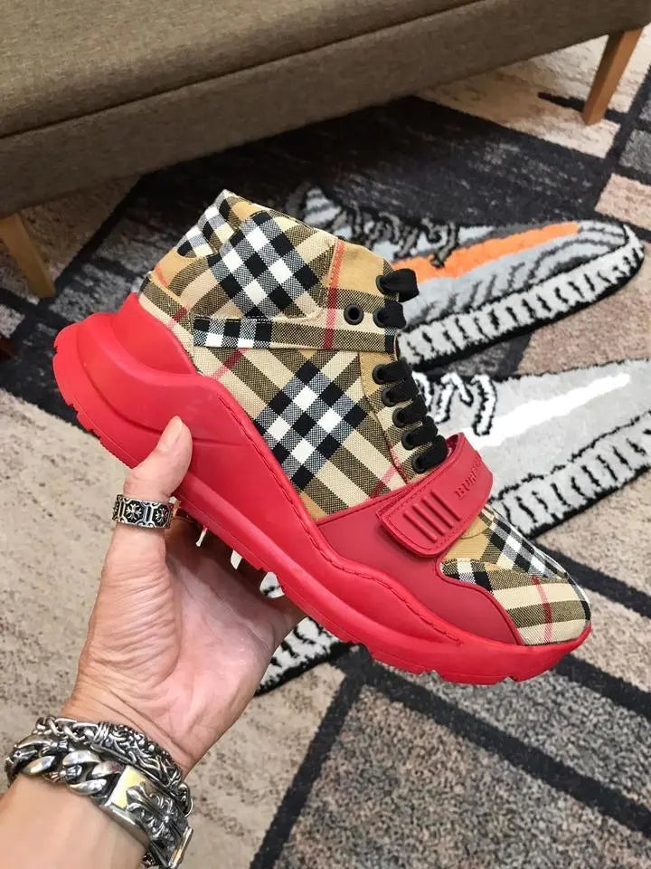 BURBERRY - SNEAKER - https://treadfitpro.com/